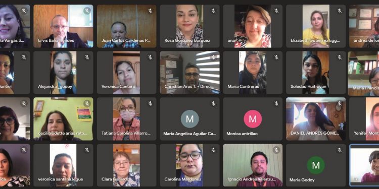 Mujeres de Aysén participan de Encuentro Comunal de Jefas de Hogar