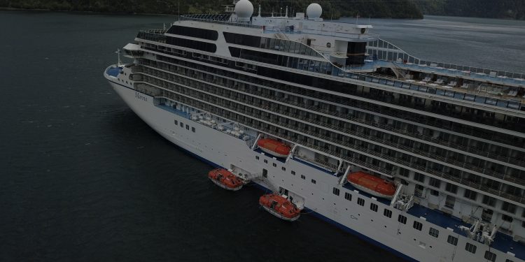 Puerto Chacabuco recibe a su primer crucero tras una larga pausa en las recaladas