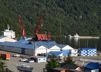 Terminales de Puerto Chacabuco han atendido más naves y más carga que en todo 2020