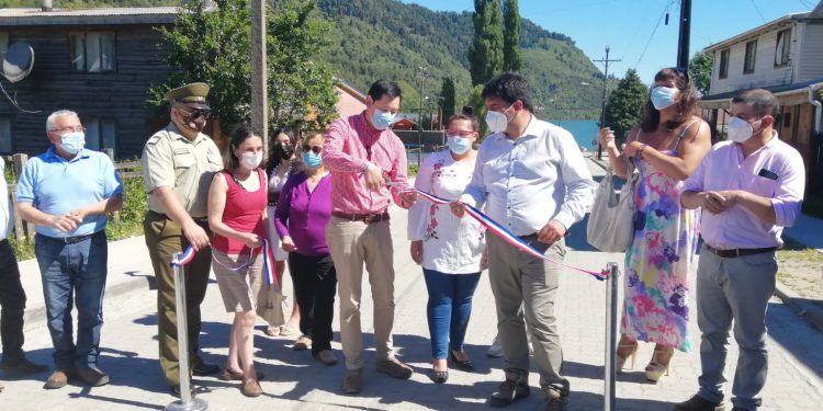 Autoridades y dirigentes concuerdan que pavimentación de Puyuhuapi mejora la calidad de vida