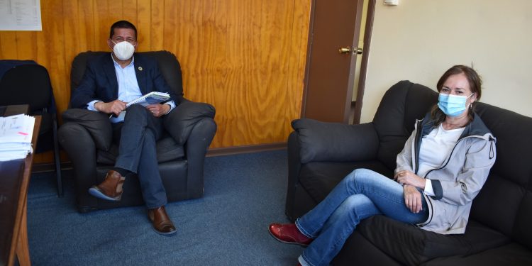 Jóvenes podrán acceder a formación en robótica gracias a convenio entre municipio y Tri Chile
