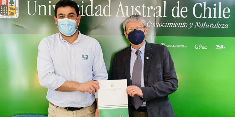Campus Patagonia UACh y Constructora LD firman protocolo de colaboración