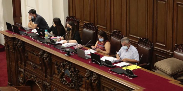 Comisión de Participación Popular aprueba admisibilidad de 97 iniciativas popular de norma