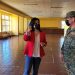Delegada Ossa junto a Jefe de la Defensa Pérez inspeccionaron locales de votación a 48 horas de las elecciones presidenciales