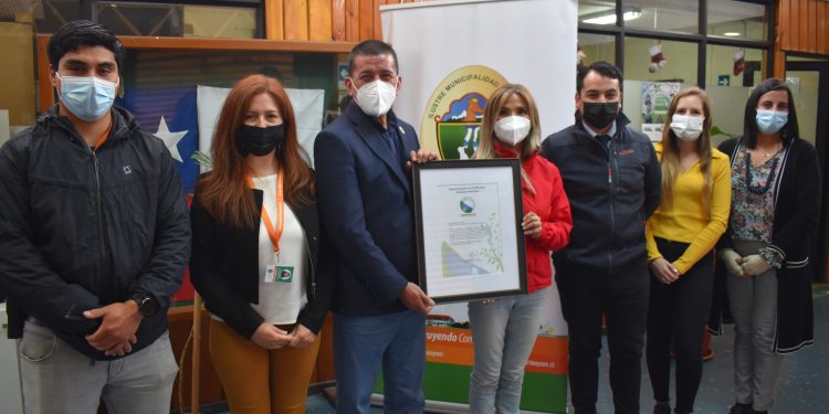 Municipio de Aysén fortalece sus procesos obteniendo importante Certificación del Ministerio de Medio Ambiente 