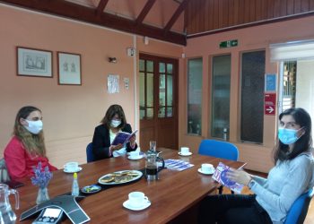 Autoridades regionales reconocen a testimonio destacado en libro “Relatos de Mujeres” de SernamEG