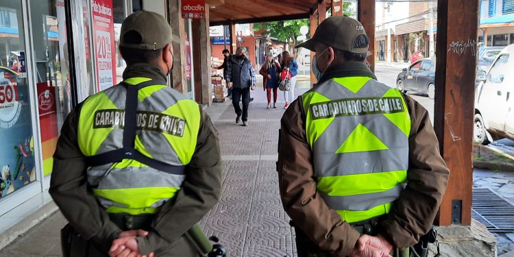 Carabineros de la 5ta. Comisaría C.O.P. detuvo a tres personas por robo con violencia y recuperan especies sustraídas