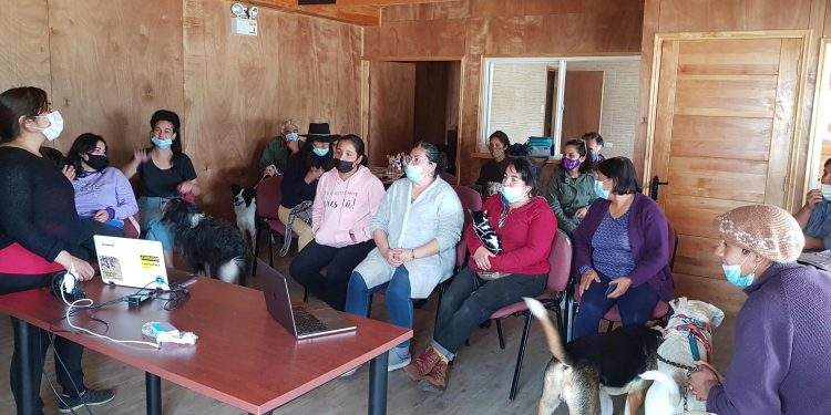 En Puerto Guadal continúan talleres de tenencia responsable de mascotas