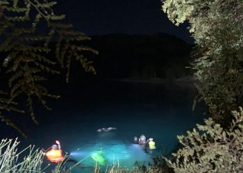 Carabineros del GOPE rescató cuerpo tras caída de vehículo al lago Alto