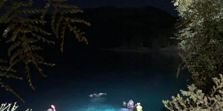 Carabineros del GOPE rescató cuerpo tras caída de vehículo al lago Alto