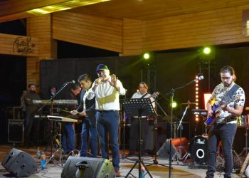 Primera jornada de artistas locales encantó al público aysenino tras iniciativa de “Verano en Aysén”