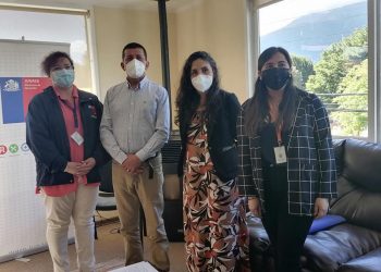 Firman convenio para puesta en marcha del programa de Salud Oral en box dental de escuela Gabriela Mistral de Puerto Aysén.