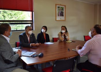 Delegación Presidencial Provincial de Aysén reúne a Comités de vecinos y Edelaysen para trabajar ante reiterados cortes de luz.
