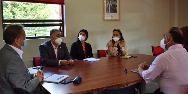 Delegación Presidencial Provincial de Aysén reúne a Comités de vecinos y Edelaysen para trabajar ante reiterados cortes de luz.