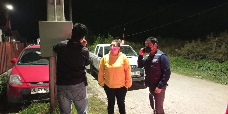 Comité municipal puerto aisenino recorre sectores afectados por fallas en alumbrado público como medida preventiva.