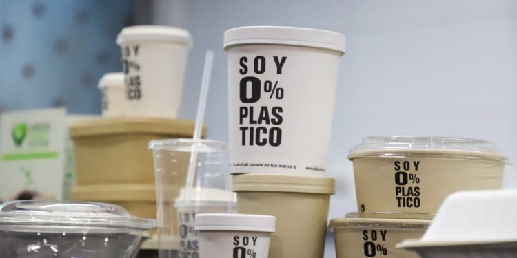 Entra en vigencia Ley de Plásticos de un solo uso.