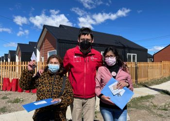 En Balmaceda integrantes del comité Huilli Ruca recibieron las llaves de su casa propia