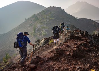 Quedan pocos días para postular a becas de gestión de estándares de seguridad de empresas de turismo aventura.