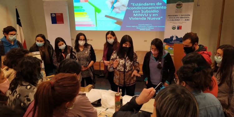 SEREMI del Medio Ambiente capacita a funcionarios municipales como Monitores Ambientales en calidad del Aire.
