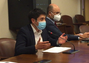 Diputado Calisto le pide a Ministro Marcel medidas especiales para las zonas extremas ante aumento del precio de los combustibles.