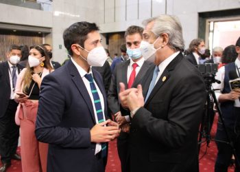 Diputado Calisto le pide a Presidente de Argentina terminar el camino en el paso Mayer.