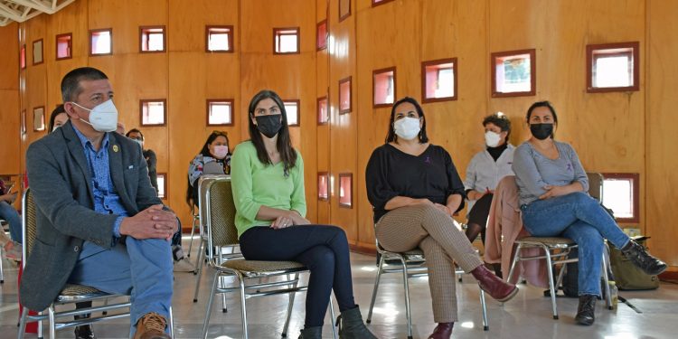 SernamEG y Municipalidad de Aysén organizan conversatorio sobre el abordaje de la violencia de género.