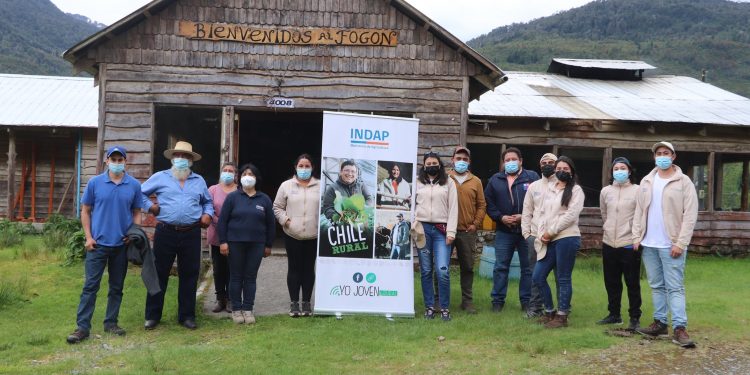 Jóvenes mujeres campesinas de Aysén.