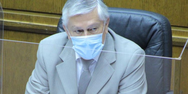 Senador Sandoval pide a Hacienda revisar monto de subsidio de calefacción para la región de Aysén.