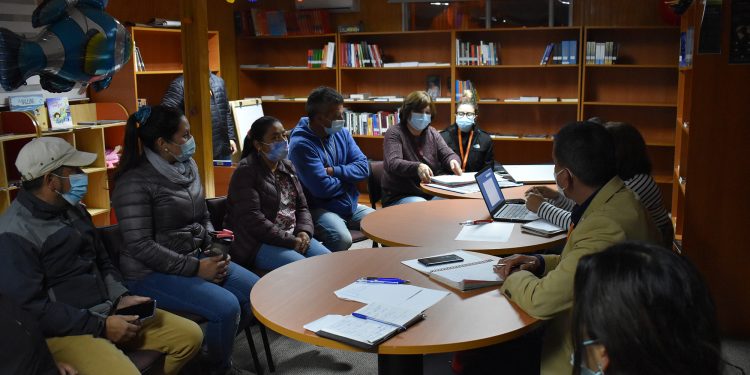 Alcalde Julio Uribe abordó con gran adhesión distintas materias vecinales en zona insular de la comuna de Aysén.