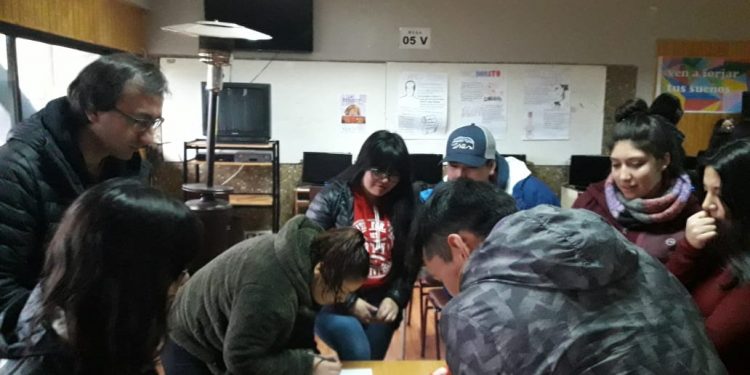 Equipo del programa PACE UACh retorna al trabajo presencial con estudiantes de liceos de la Región de Aysén.