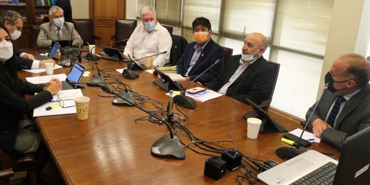 Sandoval tras asumir presidencia de la comisión del Adulto Mayor: “Son muchos los desafíos y vamos a tener un diálogo permanente con las diferentes organizaciones de la región”.