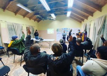 Vecinos del barrio Quebrada La Cruz de Coyhaique validan proyectos de intervención por programa Quiero Mi Barrio.