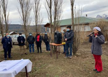 Entregan terreno para comenzar obras de reposición de posta de salud rural de Villa Cerro Castillo.