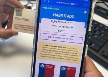 Pase de movilidad se bloqueará para personas sin cuarta dosis de vacunación a COVID-19.