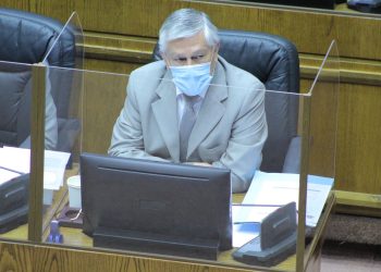 Senador Sandoval destacó promulgación de la Ley de Integración Social en la planificación urbana, gestión de suelo y plan de emergencia habitacional.