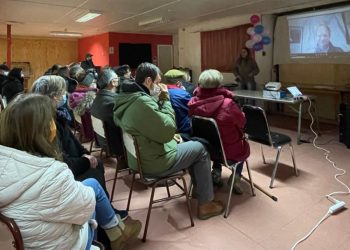 Realizan jornada informativa sobre borrador de nueva Constitución.