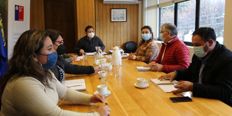 Delegado Rodrigo Araya y Comisión de Infraestructura del CORE analizan conservación de infraestructura vial.