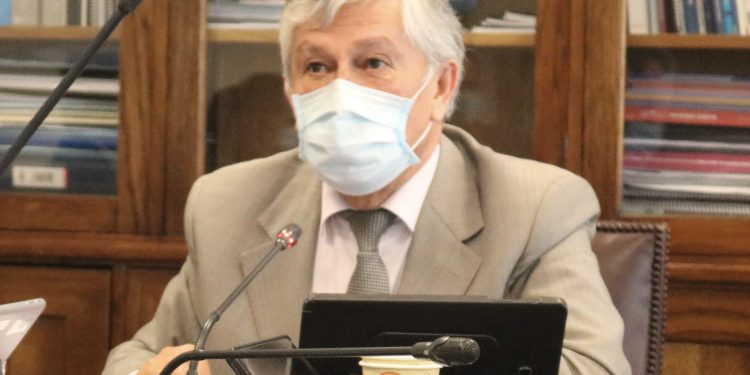 A través de Proyecto de Acuerdo Senador Sandoval pide al Gobierno medidas y acciones concretas para prevenir y eliminar cualquier forma de maltrato contra la persona mayor.