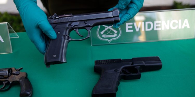 Delincuentes con hasta 73 reiteraciones han sido detenidos por Carabineros a nivel nacional por infringir la Ley de Armas.