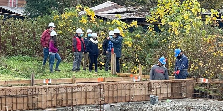 Avanza proyecto de reposición del Cuartel de Bomberos de Puerto Cisnes.