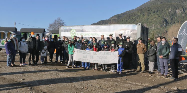 AquaChile inaugura punto limpio en Puerto Chacabuco.