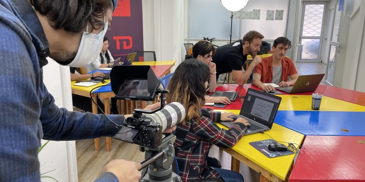 Inicia convocatoria de especialización digital con más de 1.500 becas