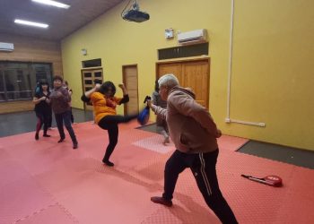 Carabineros realiza taller de protección personal para mujeres de Puerto Aysén