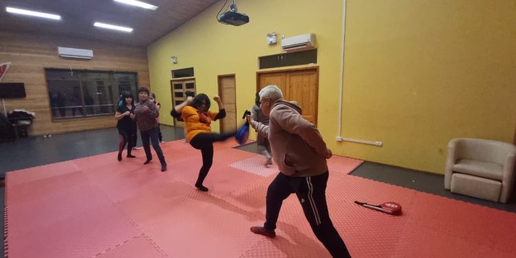 Carabineros realiza taller de protección personal para mujeres de Puerto Aysén