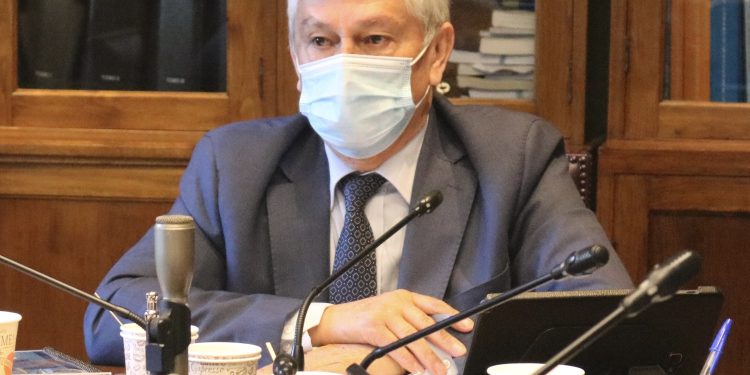 Senador Sandoval llama a ponerse a disposición para avanzar en la concreción del sueño de la casa propia para “tantas familias del país y nuestra región”.