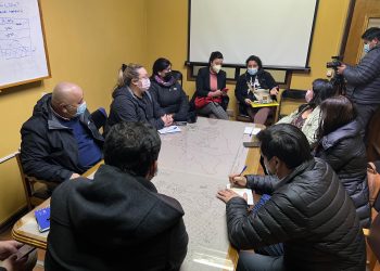 Municipio de Coyhaique se reúne con comités habitacionales de Chacra G 1 que esperan por más de una década la entrega de sus viviendas.