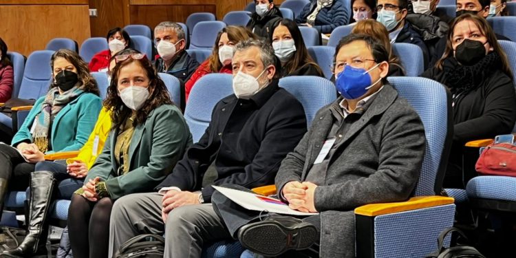 Ministra Yarza subraya la relevancia de un Sistema de Salud Universal en Jornada Macroregional