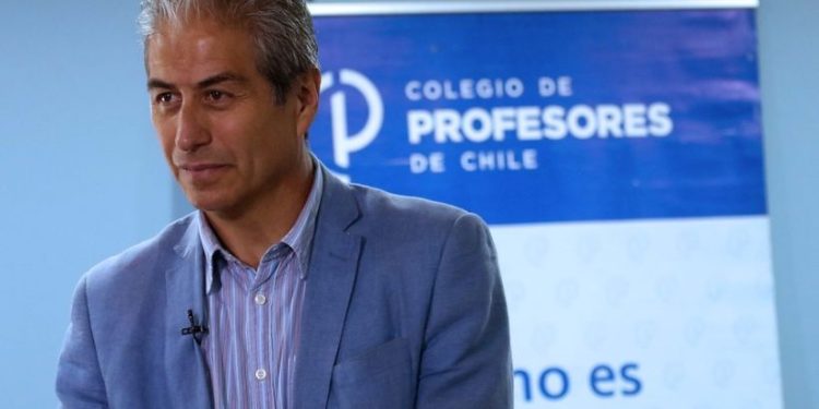 Gremio Docente pide extender flexibilización de jornada y establecimientos dignos ante el inminente retorno a clases en la región Metropolitana