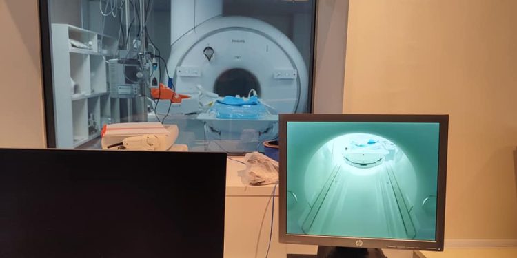 Avanza construcción de la Unidad de Resonancia Magnética en el Hospital Regional Coyhaique