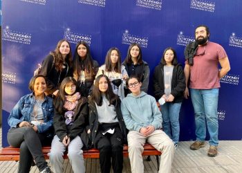 Estudiantes del liceo Raúl Broussain Campino de Puerto Aysén realizaron gira Santiago con el apoyo del DEM comunal y la Universidad de Chile